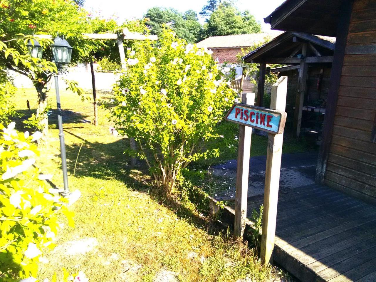 Camping Familial Les Chalets D'Uza Ngoại thất bức ảnh