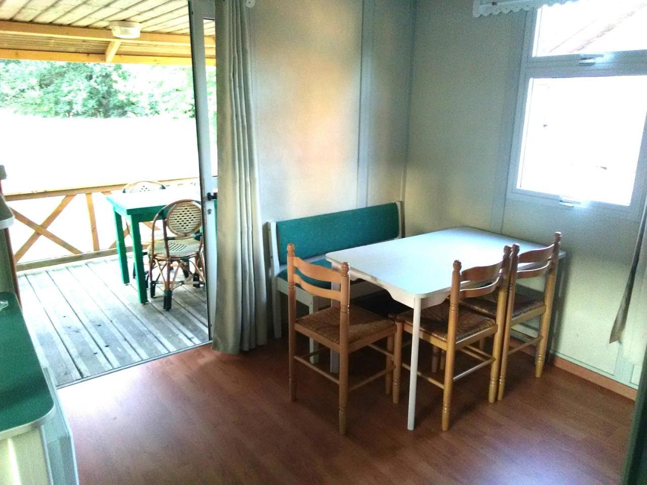 Camping Familial Les Chalets D'Uza Ngoại thất bức ảnh